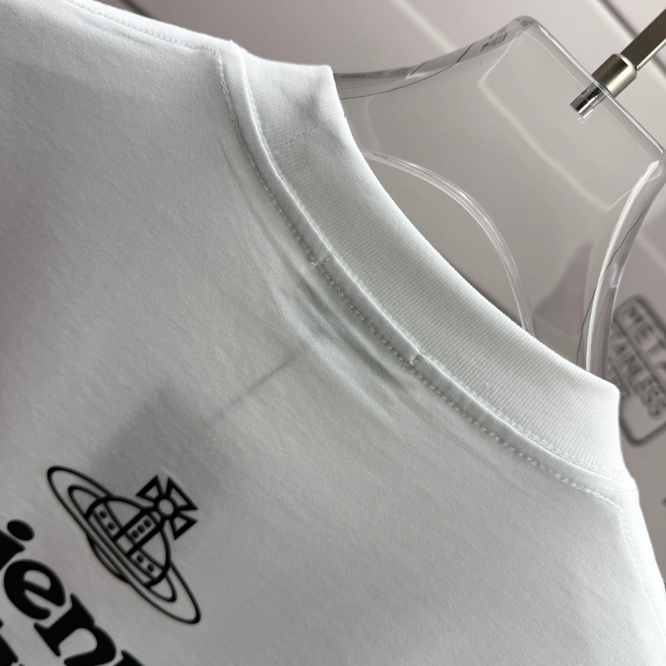 # 95 Vivienne Westwood* *2026 New Arrival T Same Style ：Black White Size： S （90-130 ） M （120-150 ） L （140-165 ） XL （160-180 ） XXL （180 ）